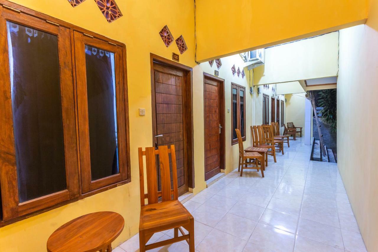 Oyo 1323 Murni Homestay Mangsit Exterior photo